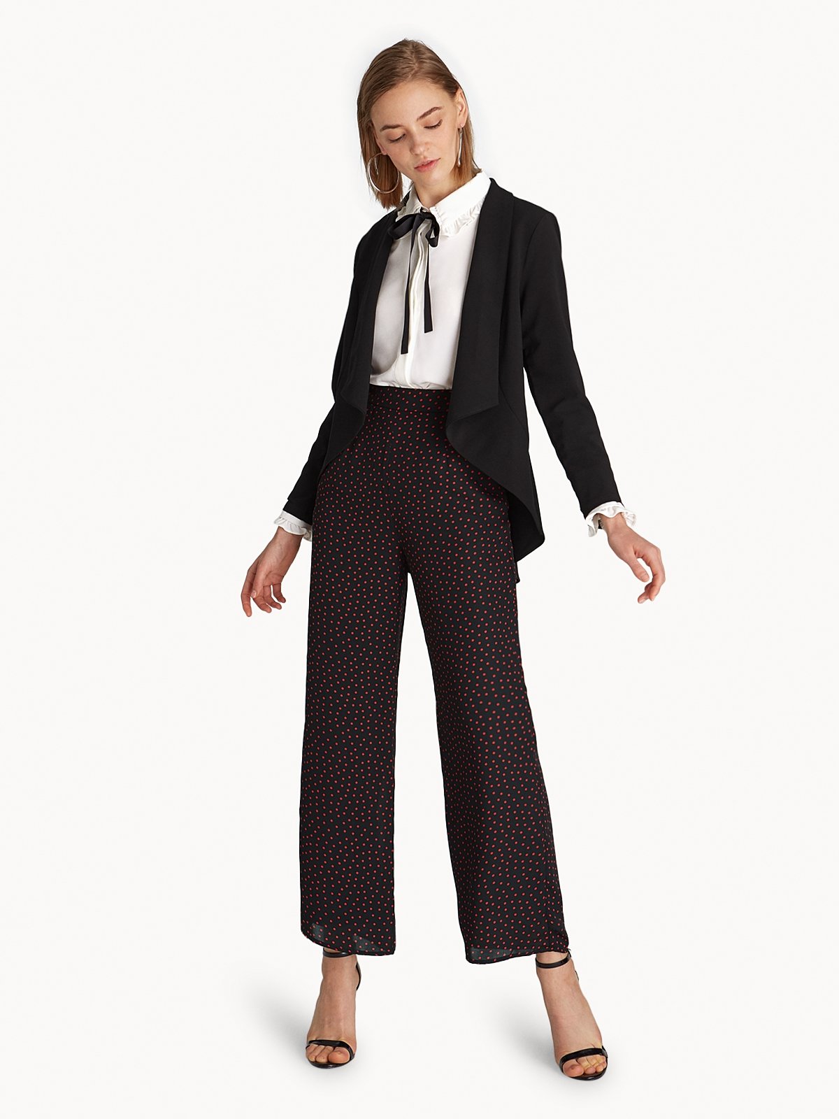 Asymmetric Buttonless Blazer Black