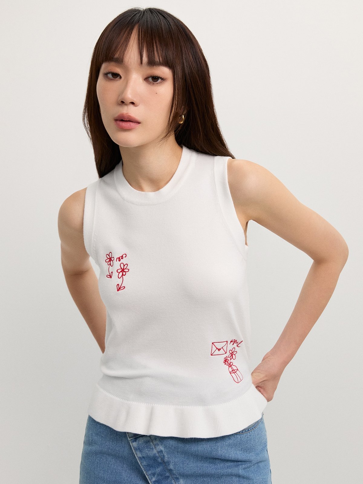 ruffled-embroidery-top-white-pomelo-fashion