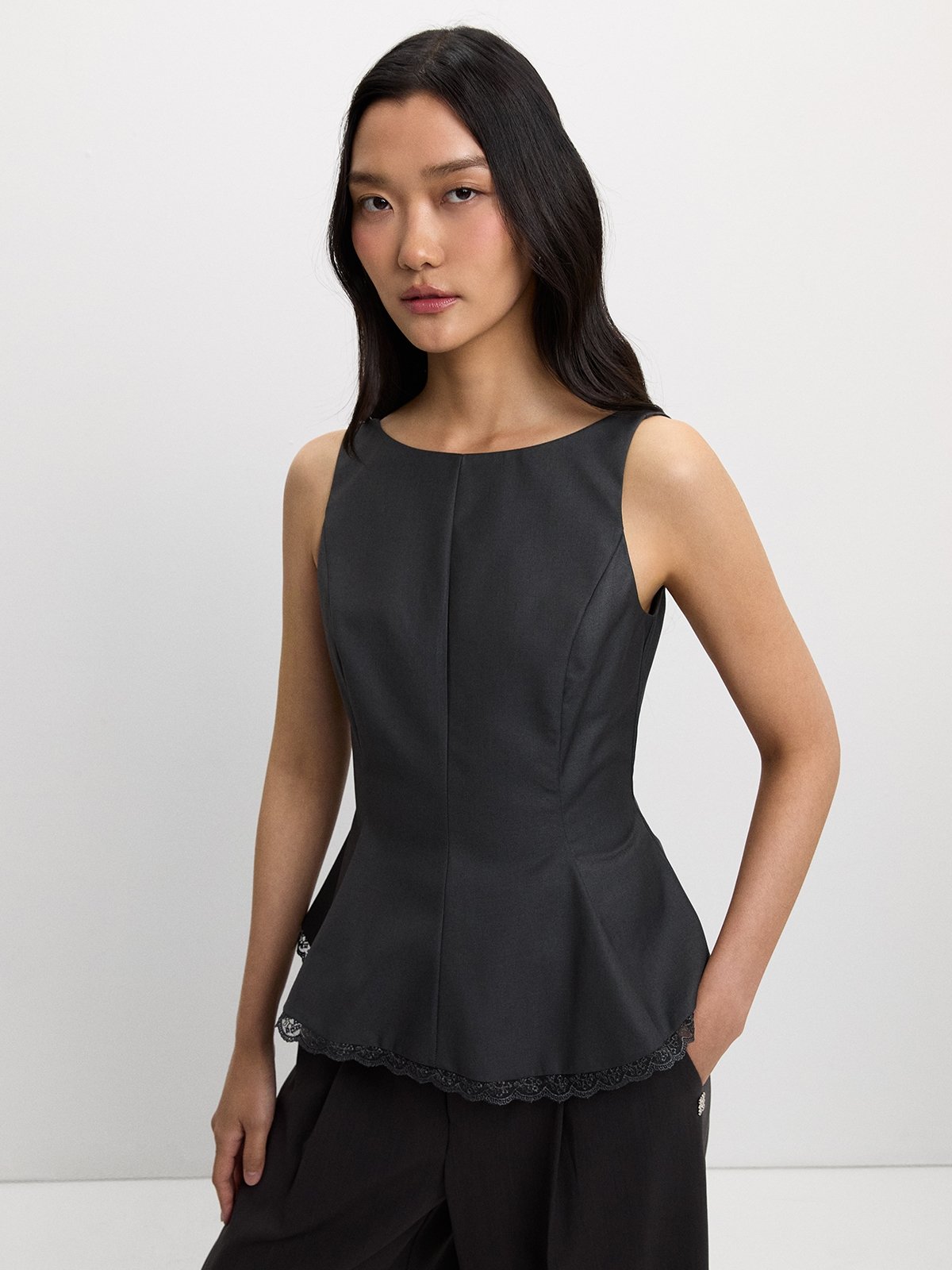 試着のみ KAYLE WOOL CASHMERE PEPLUM BLOUSE Lace Trim Peplum Blouse - Dark Grey - Pomelo Fashion