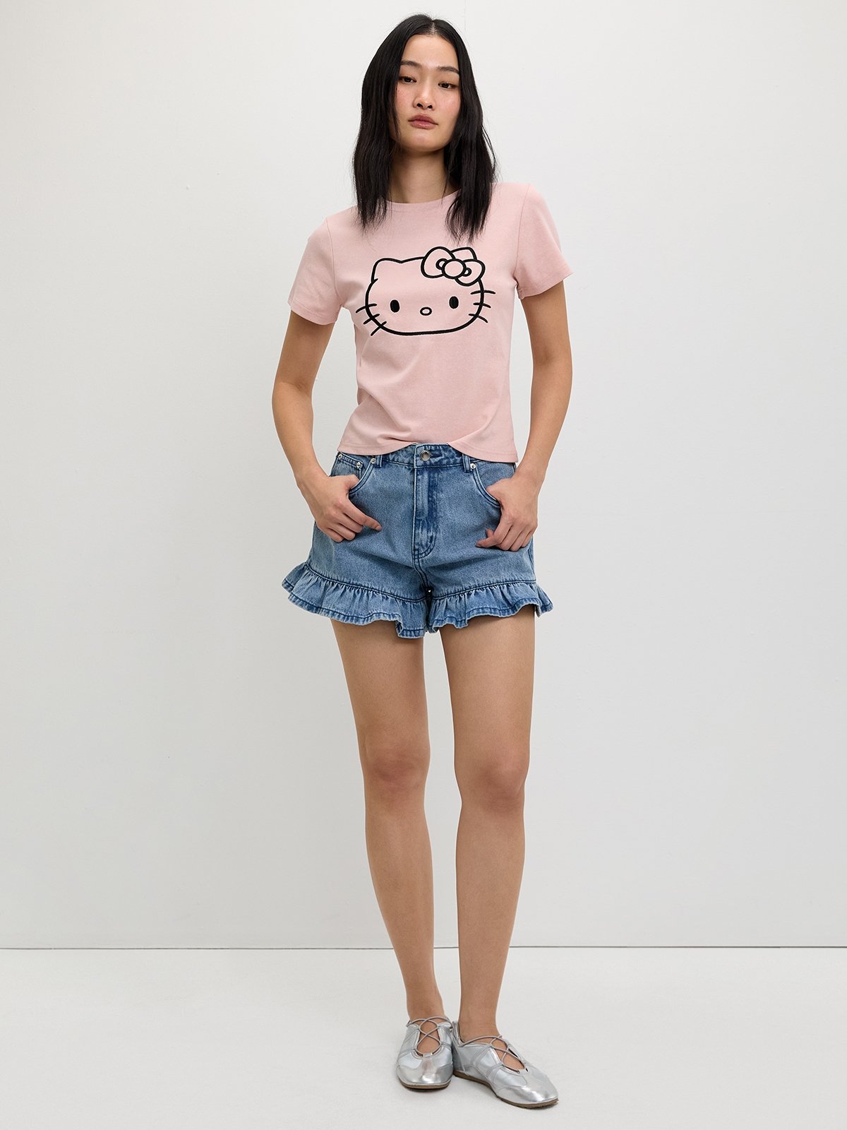 Pomelo. ♥ Hello Kitty Embroidered Tee - Light Pink - Pomelo Fashion