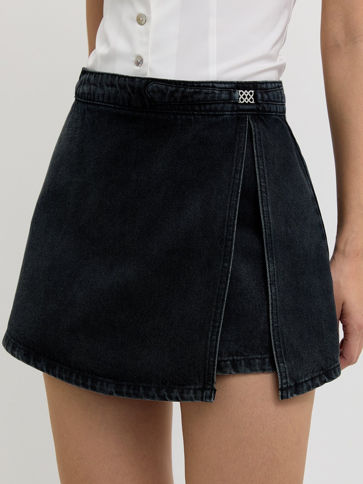 めだまやき様　RANCLIC side slit denim Denim skirt with slit at the front - Blue | SCAYLE
