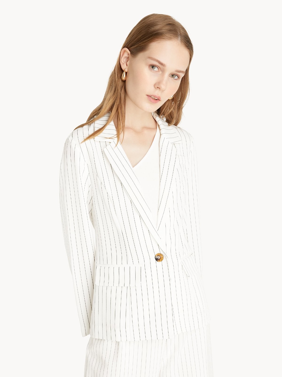 White single hotsell button blazer