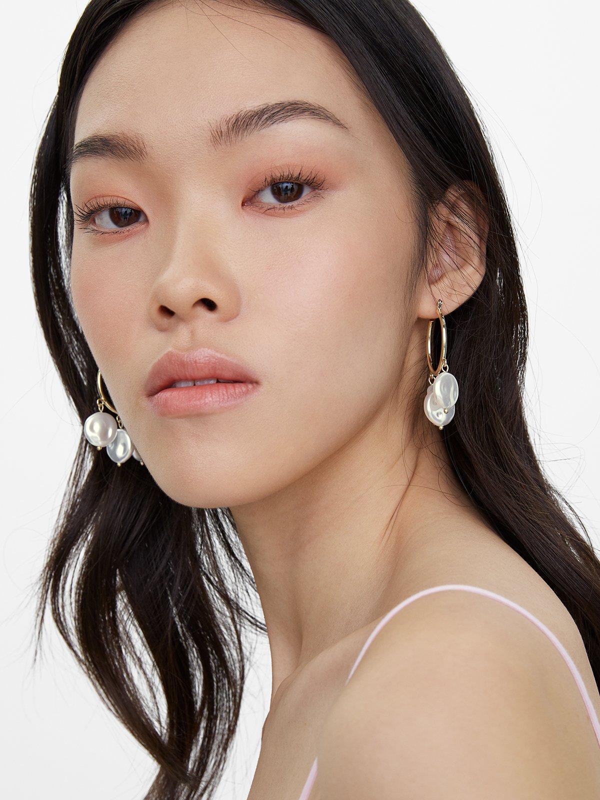 Multi Pearl Accent Hoop Earrings Gold Pomelo Fashion