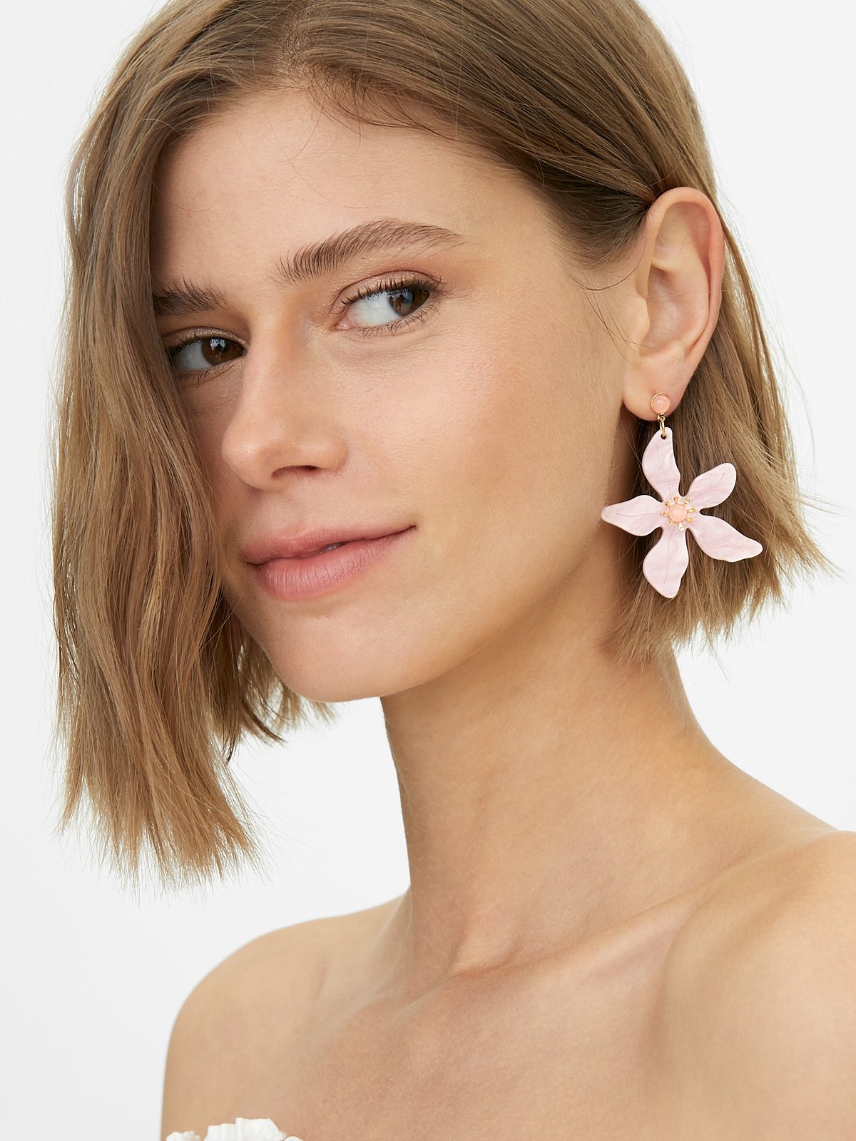 White flower cheap earrings zara