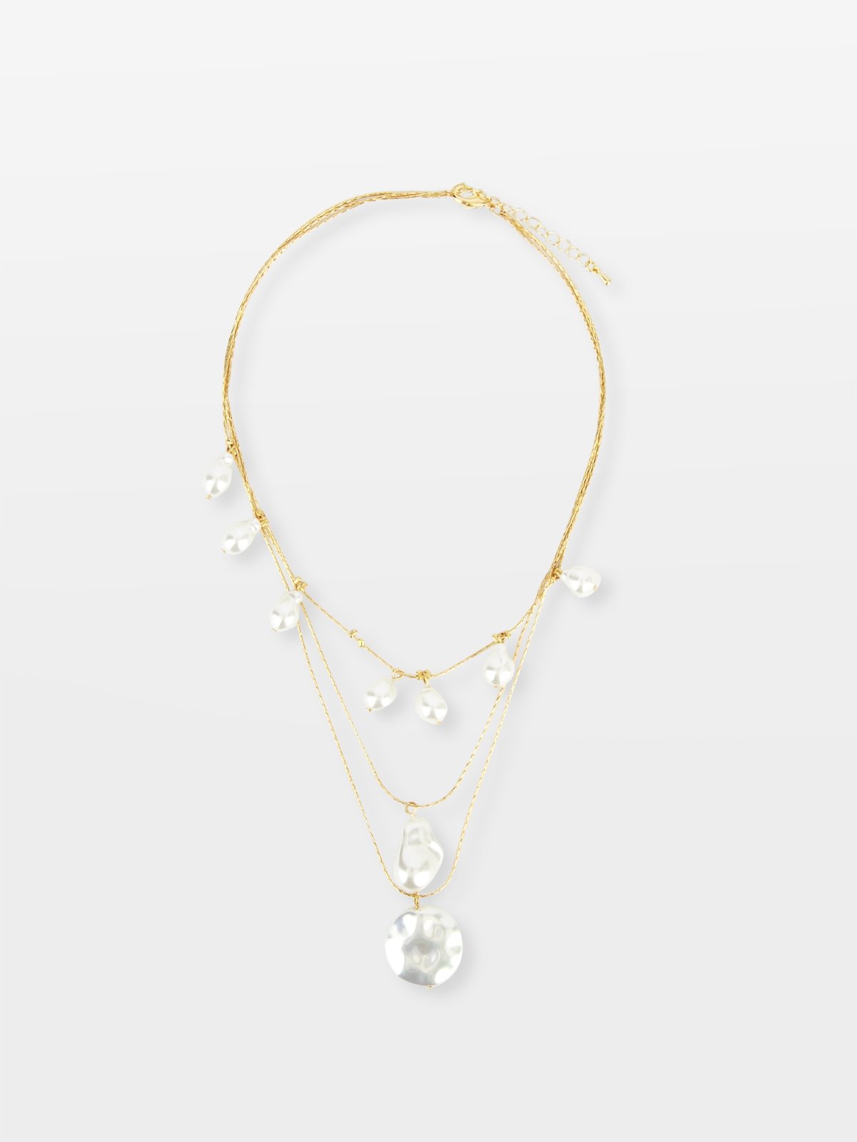 White pearl discount necklace with gold
