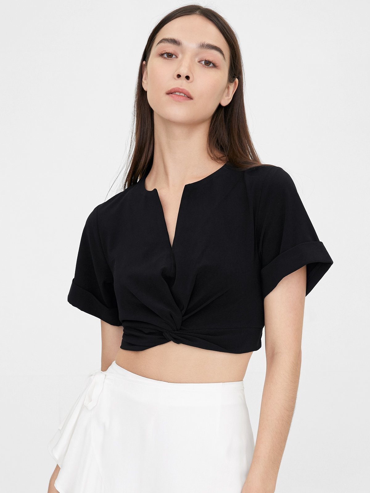 Front Twisted Slit Neck Crop Top Black Pomelo Fashion