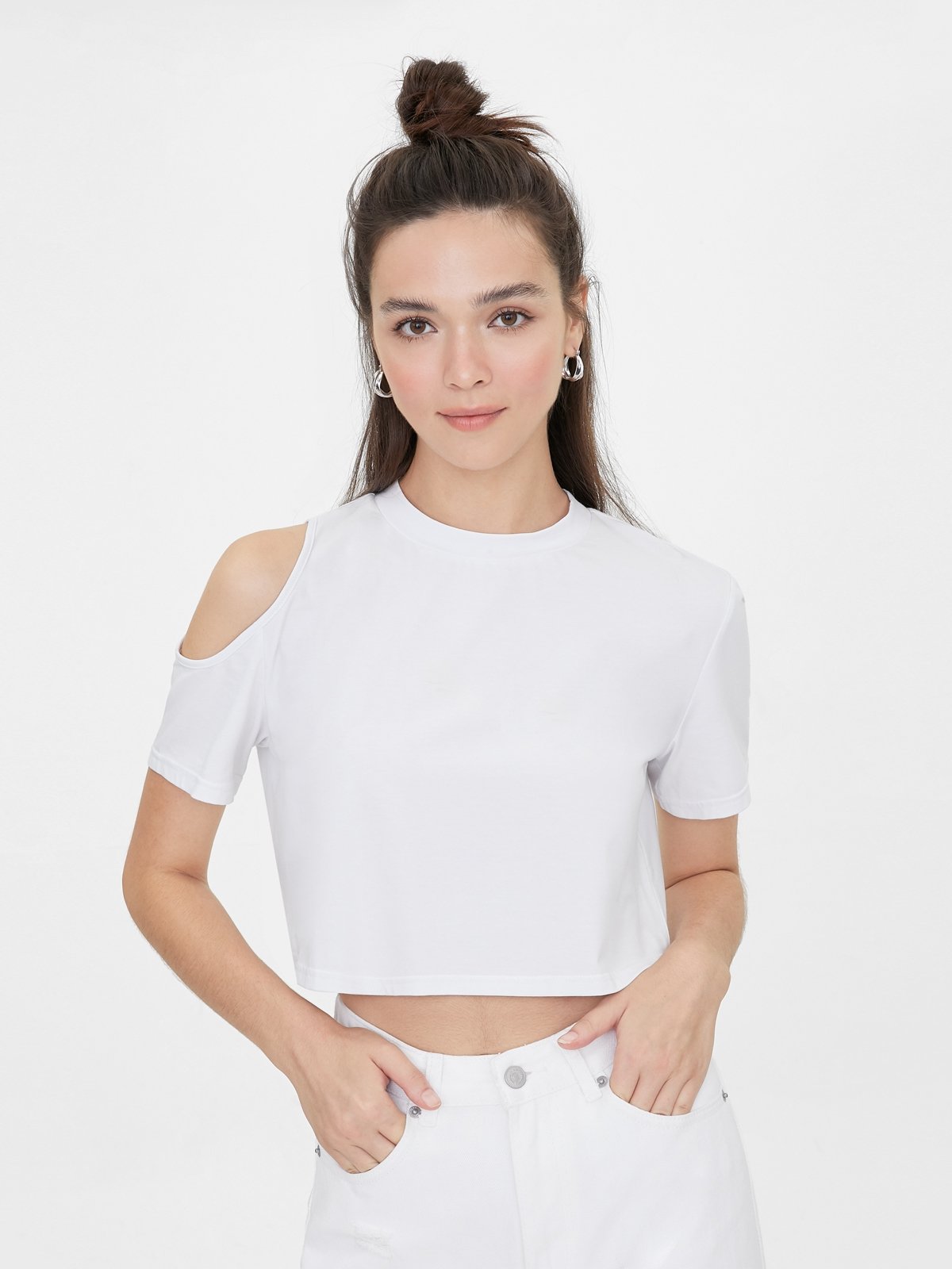 Shoulder cut tops for girls store