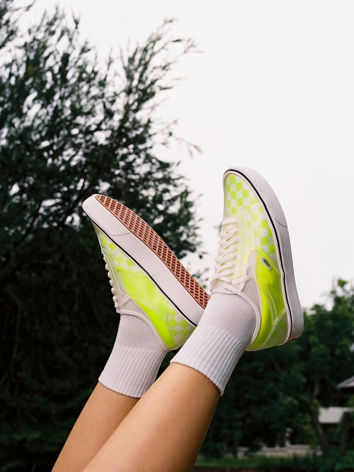 Vans slip on yellow on feet outlet