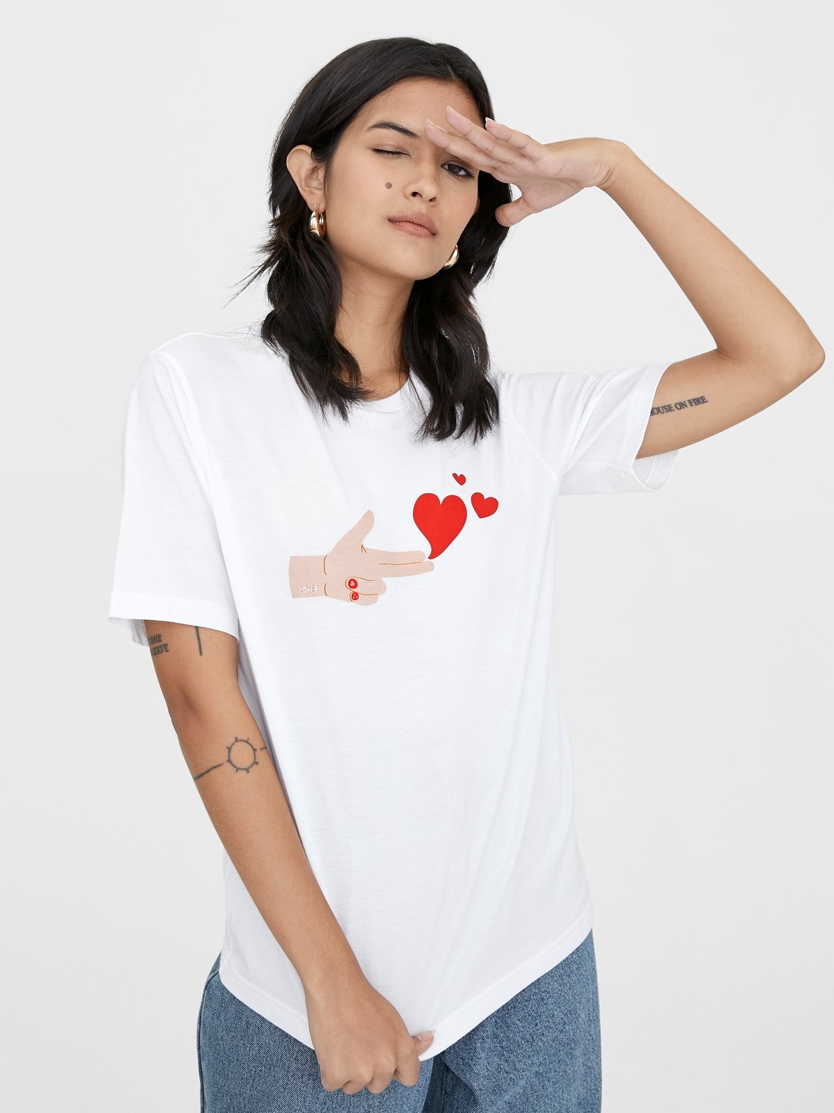 Sustainable Finger Guns Heart Organic Cotton Tee White Pomelo