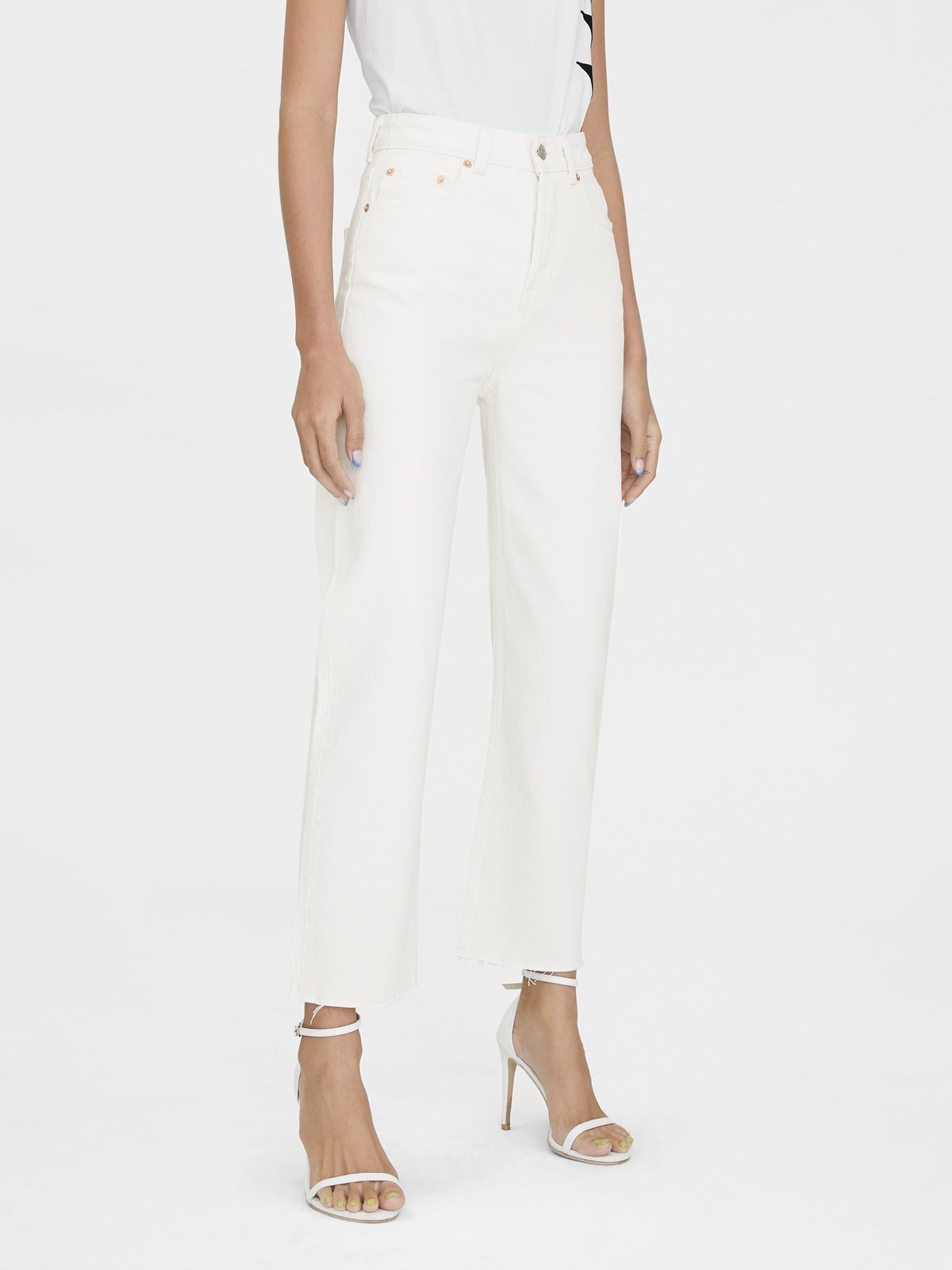 White on sale cropped jeans