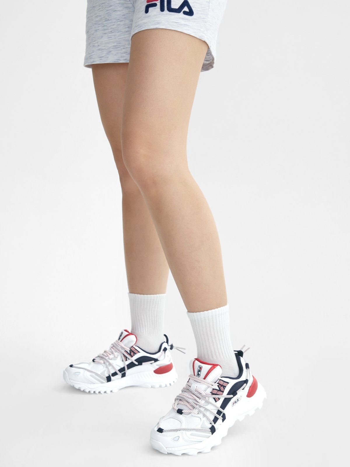 Fila disruptor sandals best sale outfit