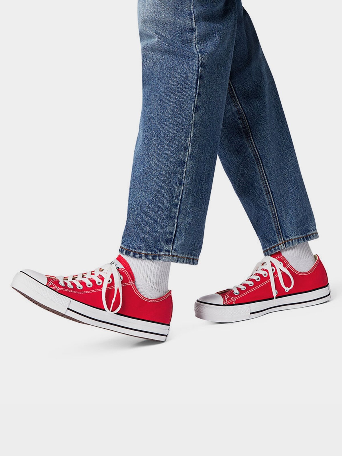 chuck taylor all red