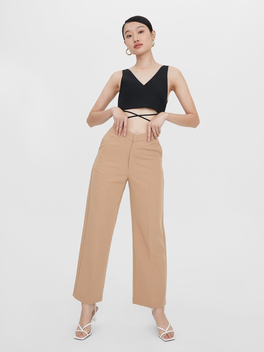 V-shaped waist jersey pants :: LICHI - Online fashion store