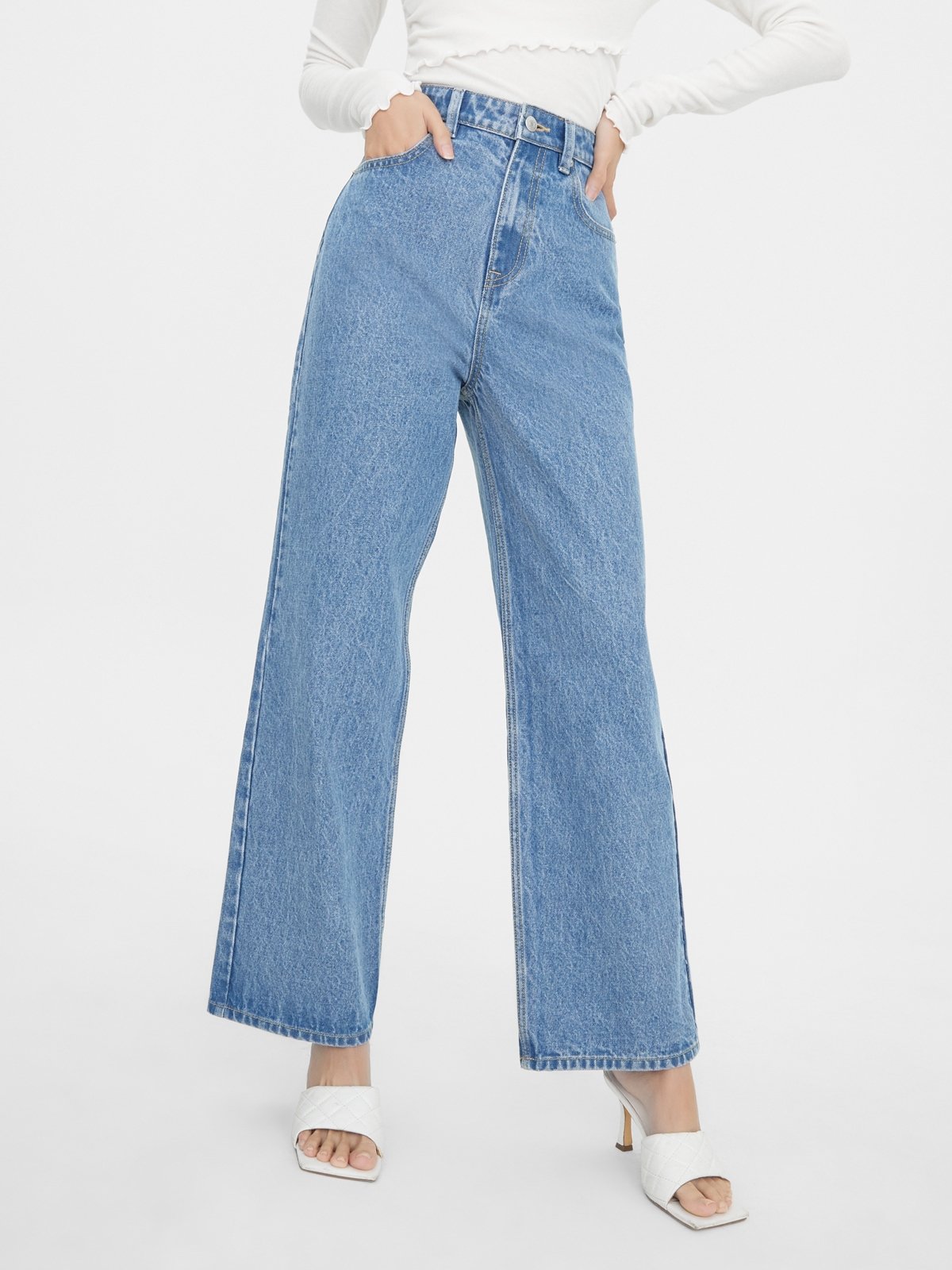 Daisy Embroidered Jeans - Blue - Pomelo Fashion
