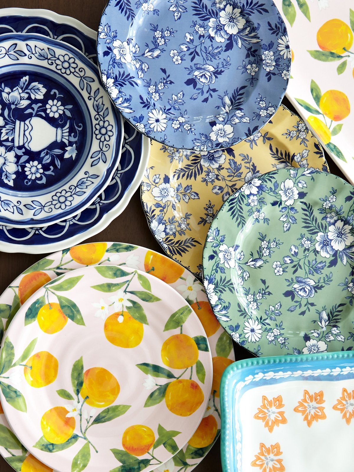 Multi colored dinner plates online