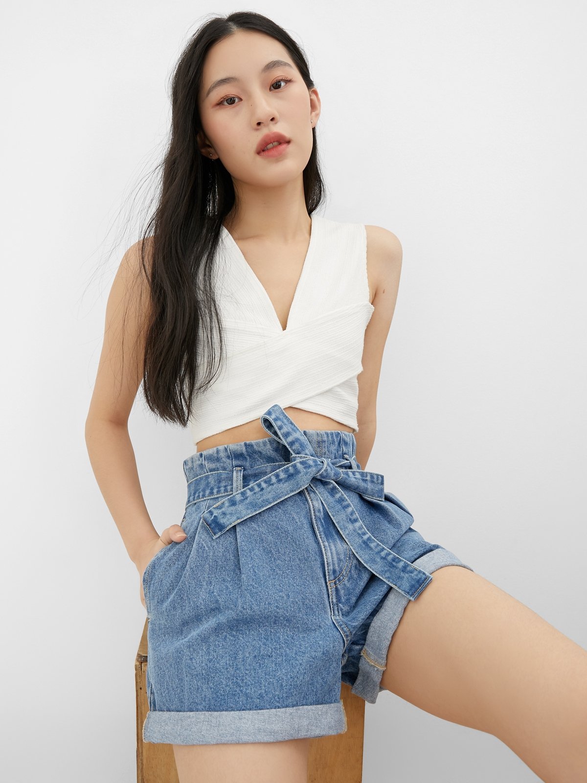 Paperbag Waist Denim Shorts Light Blue Pomelo Fashion