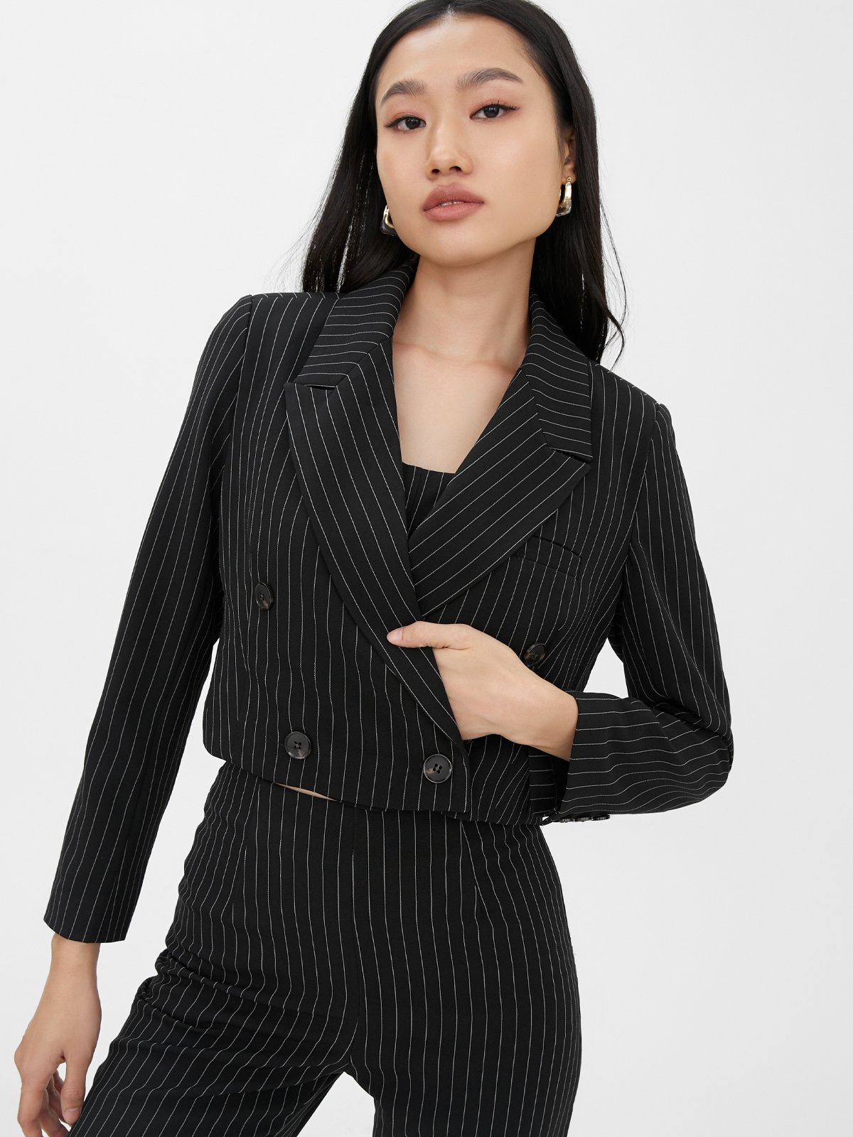 White hot sale pinstripe blazer