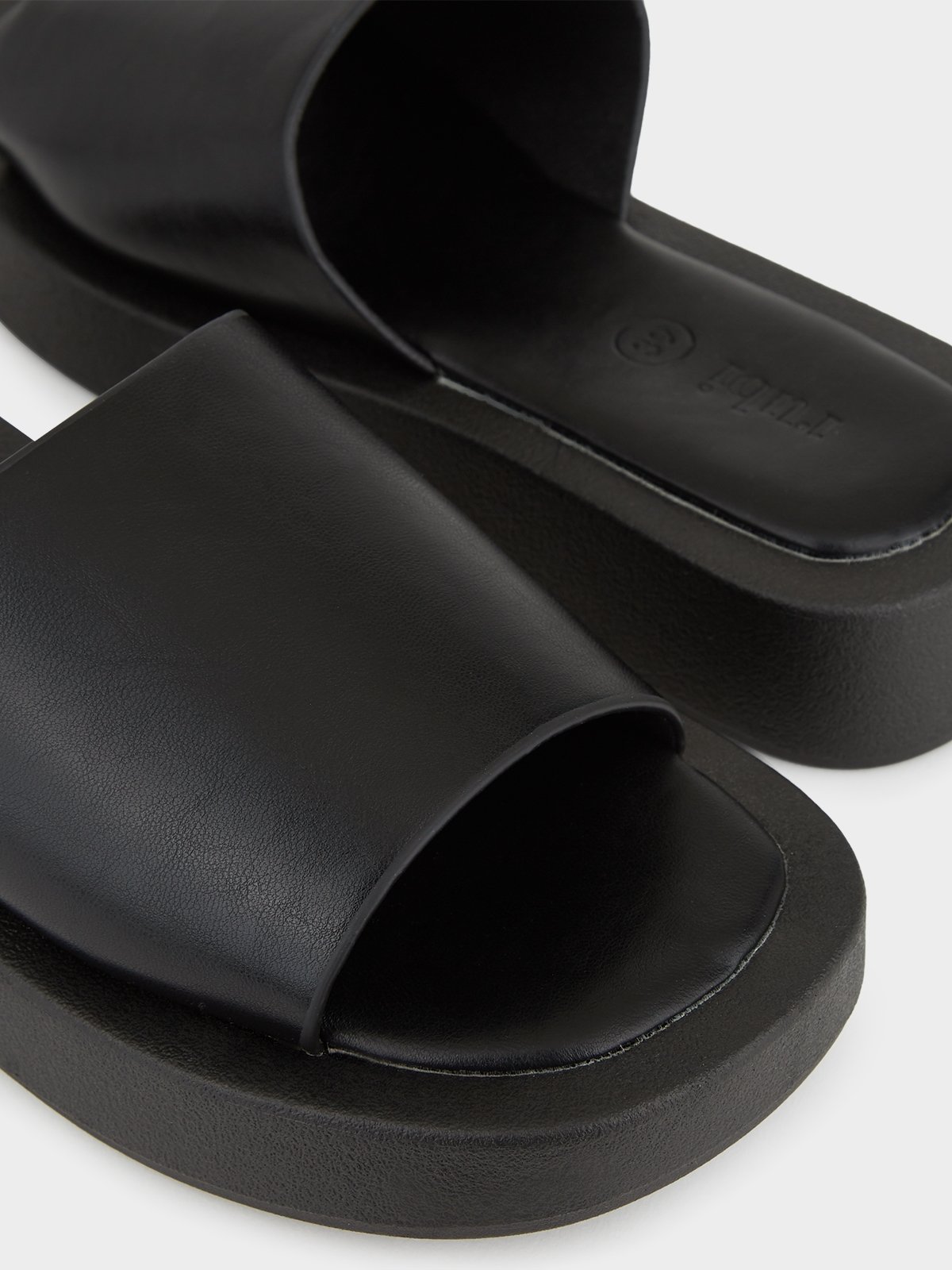 Sadie Single Vamp Flatform Slide - Black - Pomelo Fashion