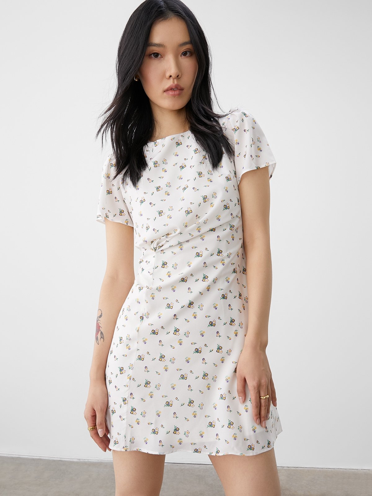 White floral discount short dress