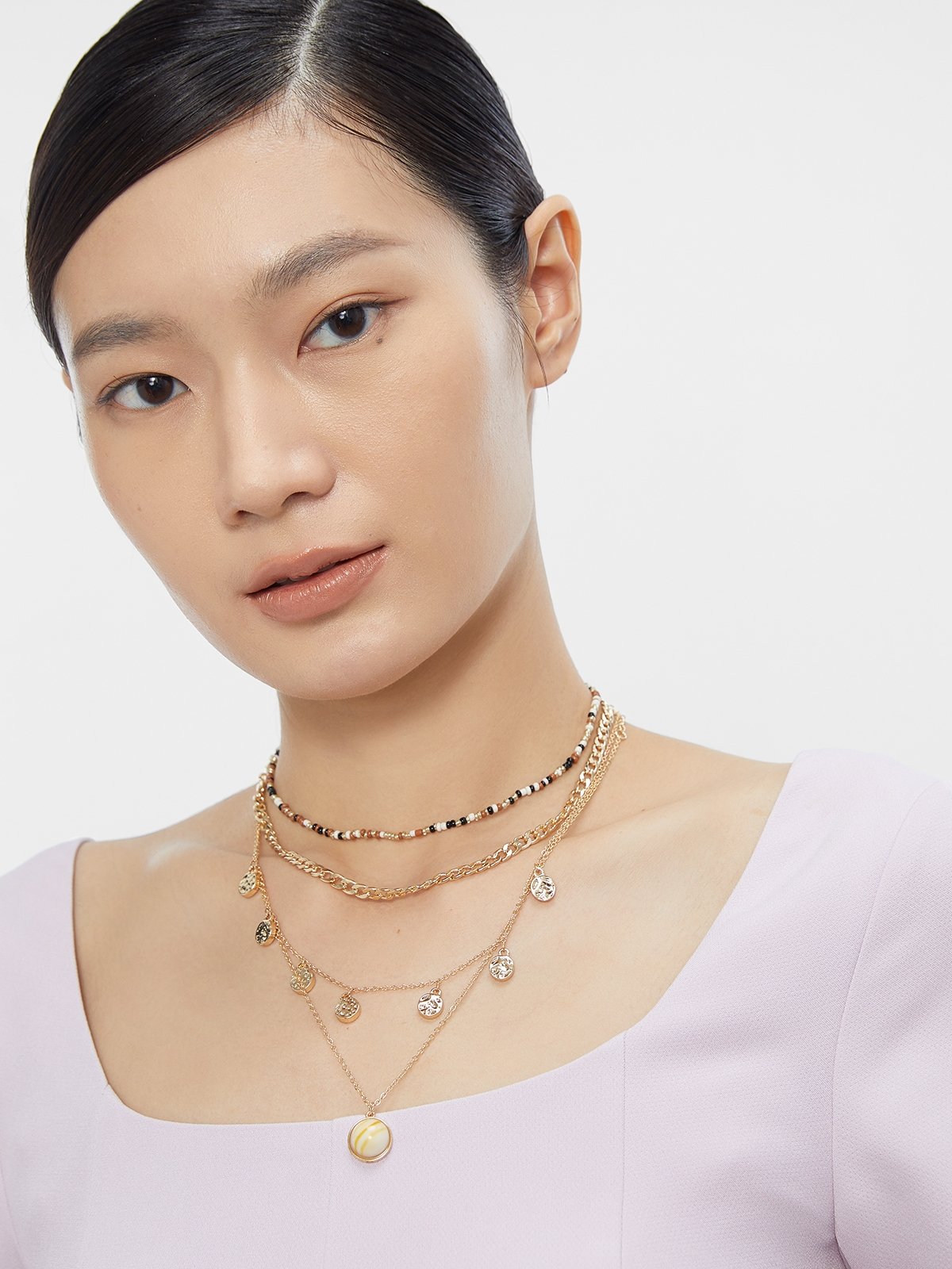 Gold chain discount with picture pendant