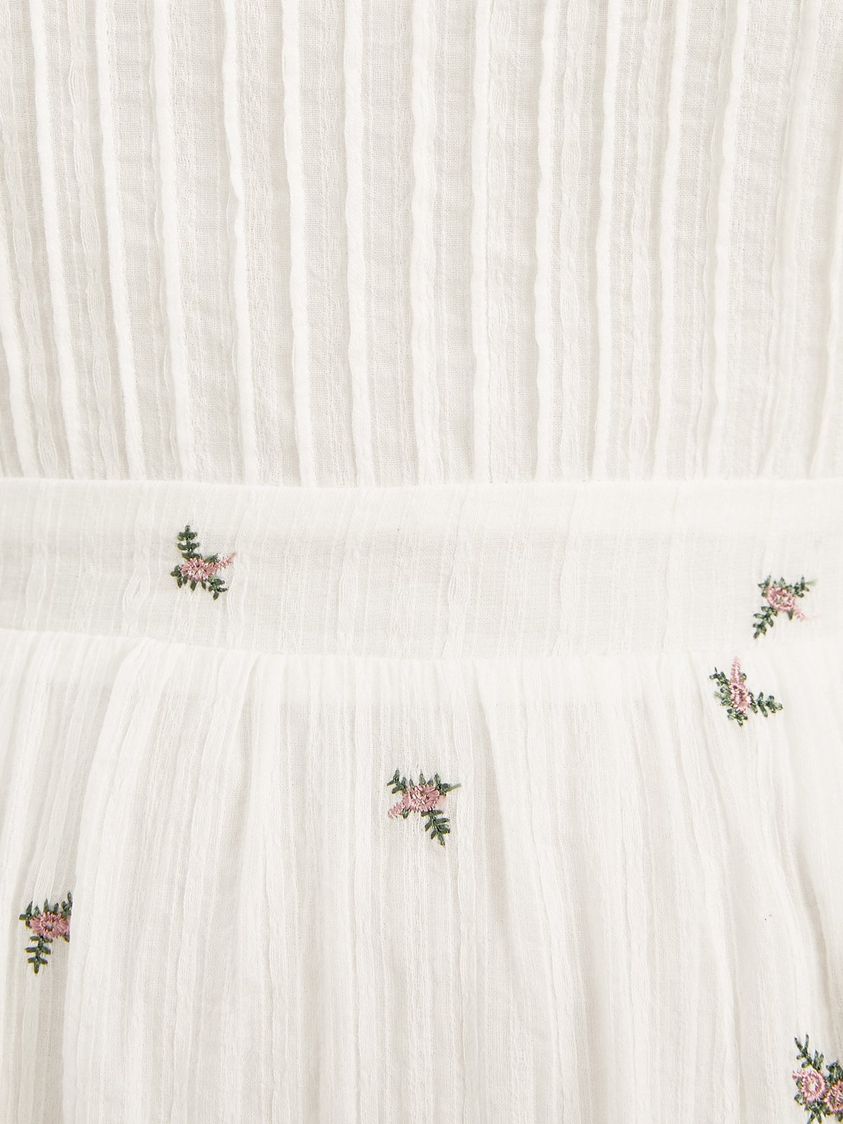 White floral best sale plunge midi dress