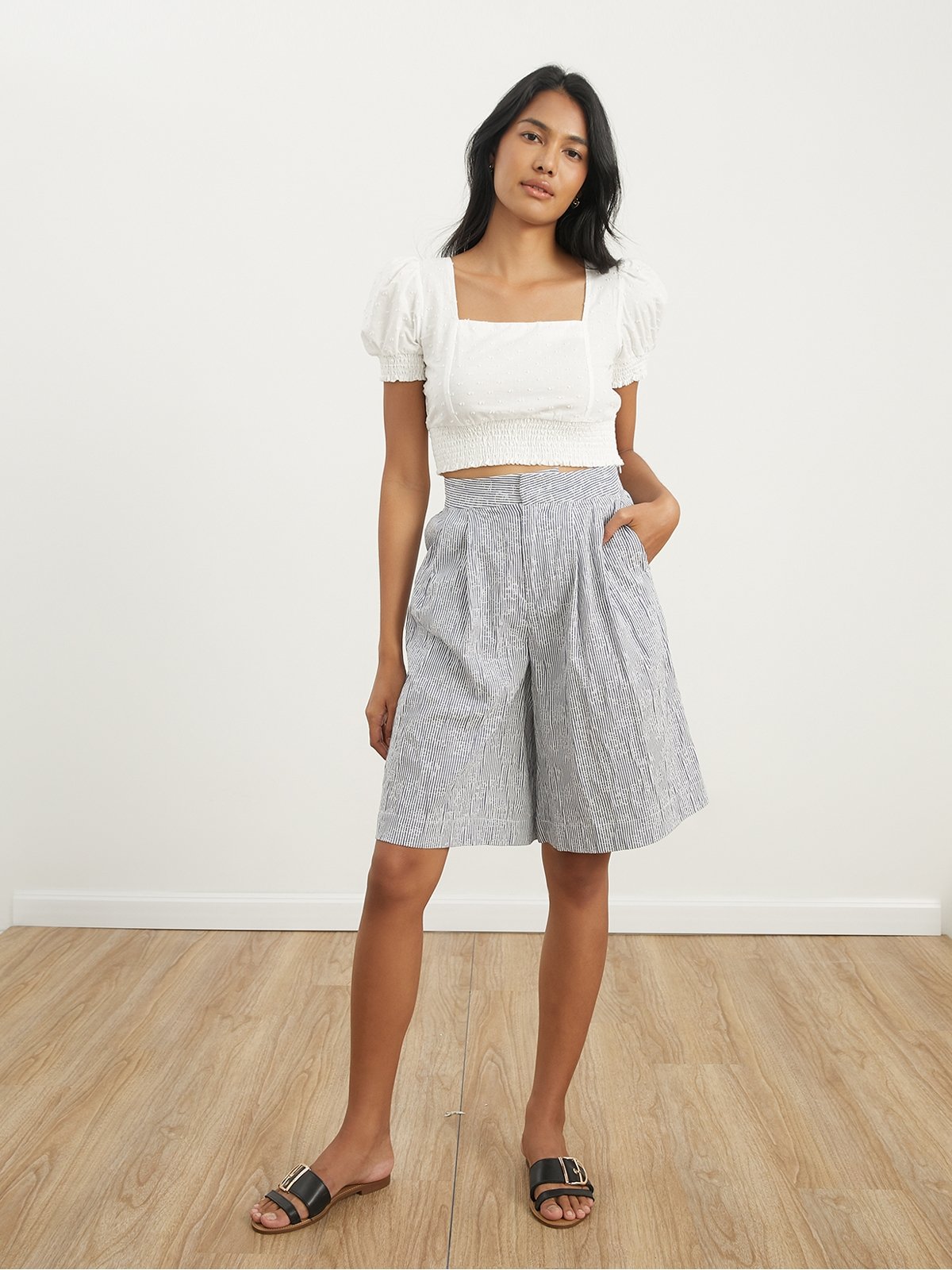 Puffed Sleeve Smock Crop Top - White - Pomelo Fashion