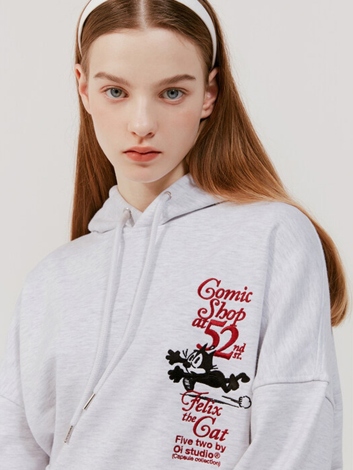 OIOI X Felix The Cat Embroidery Hoodie Light Grey