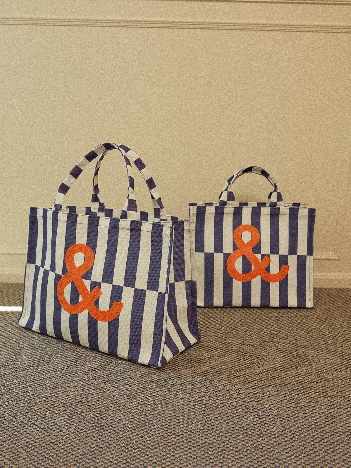 Blue and white tote bag store