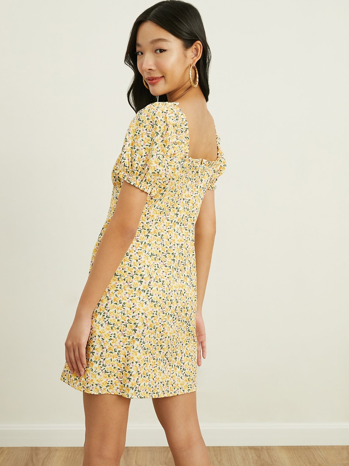 Yellow dress flower Clearance