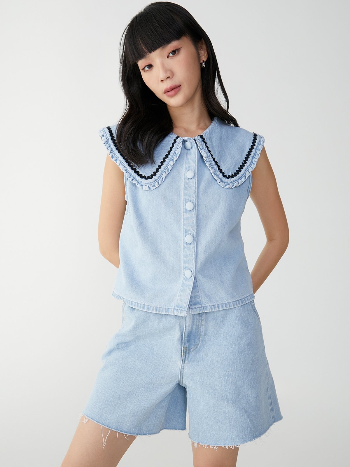 Peter pan collar sleeveless hot sale top