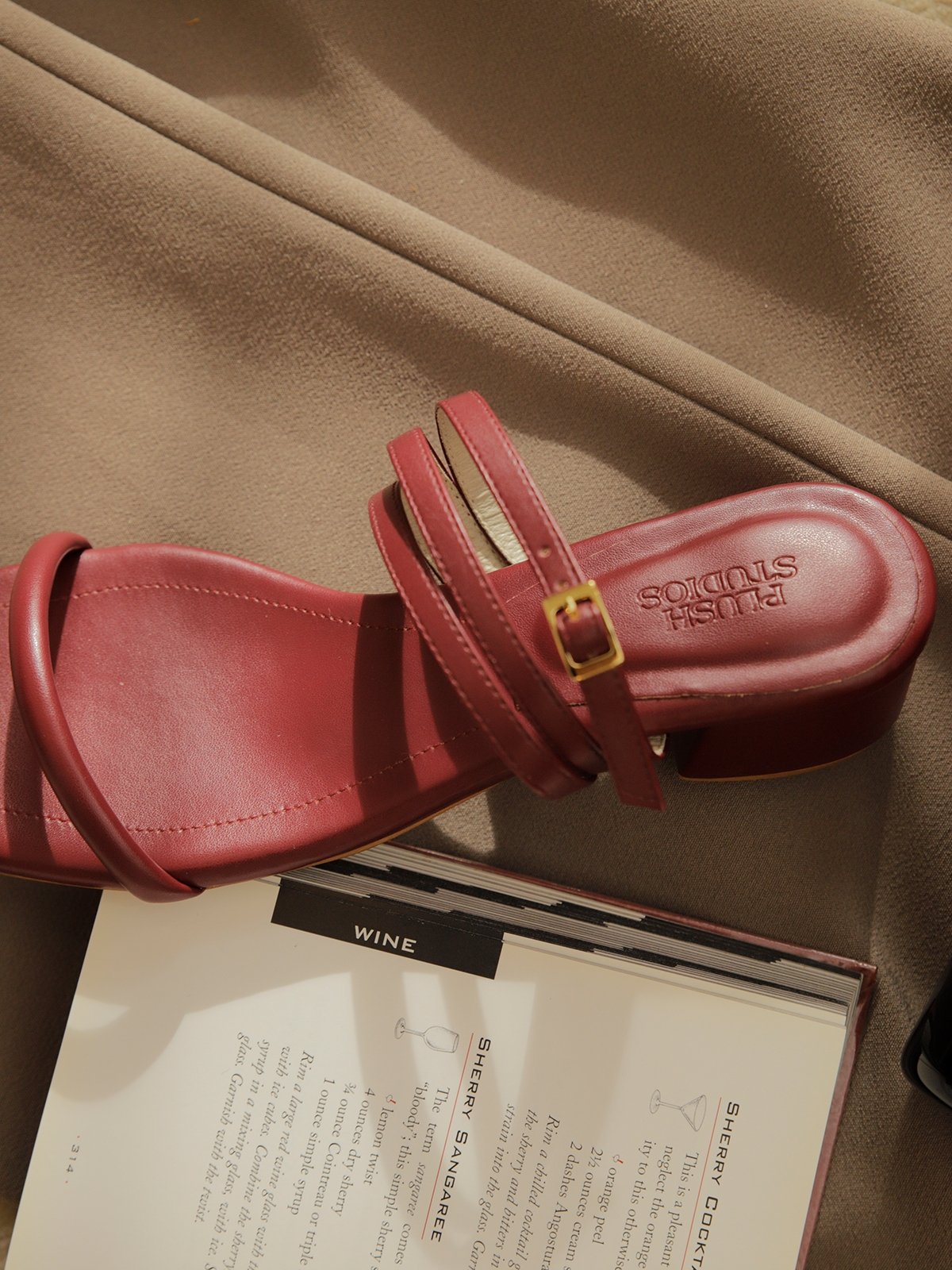 Red wine sandals top