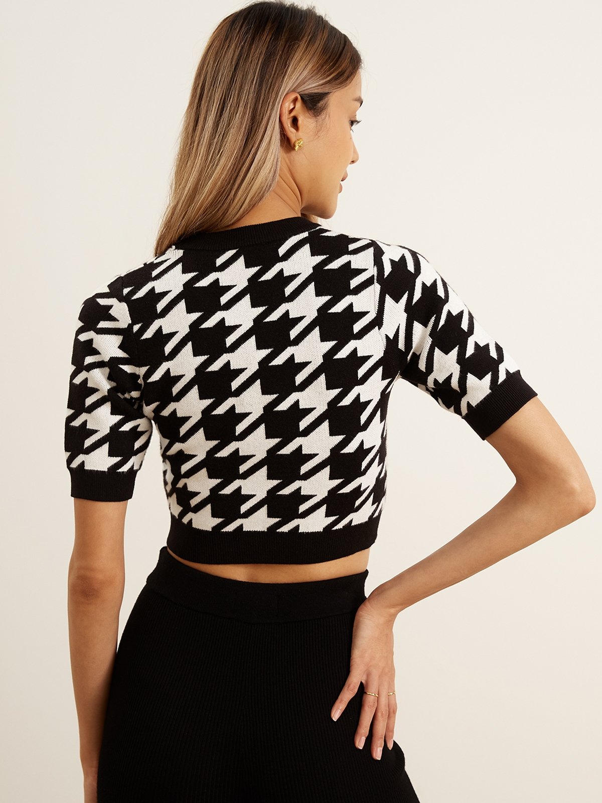 Checkered top black and top white