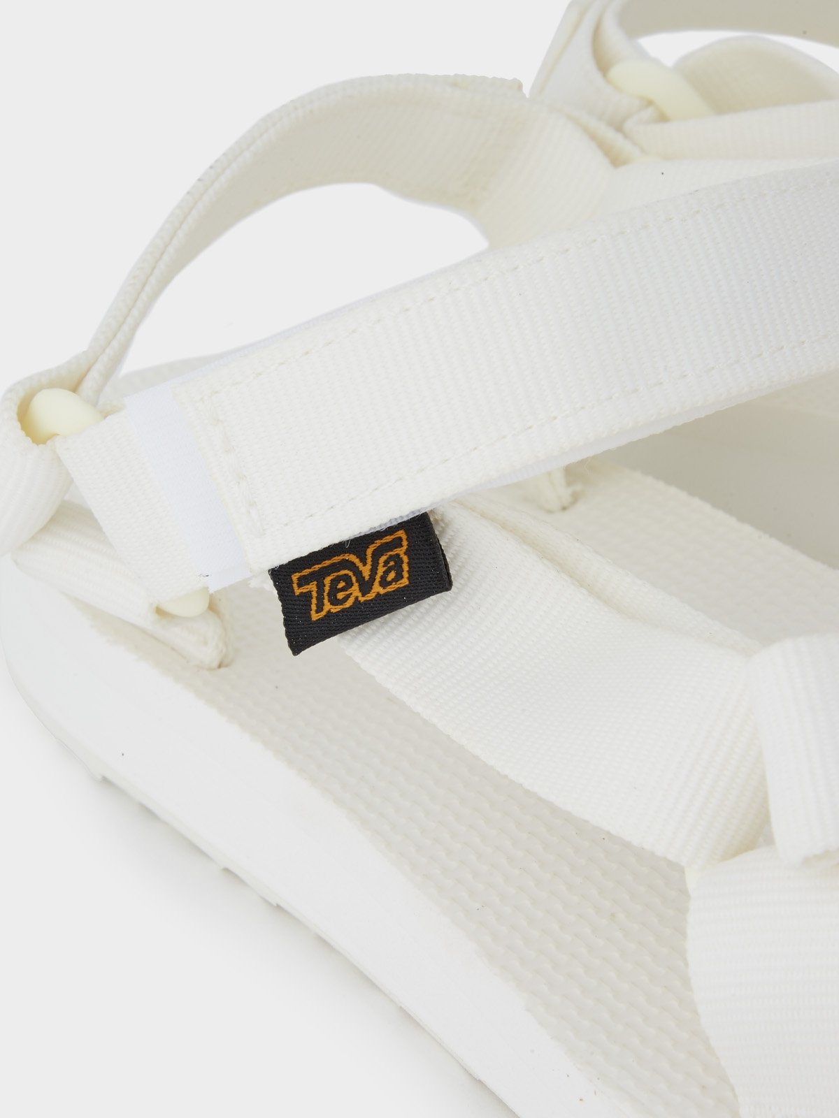 Tevas white discount