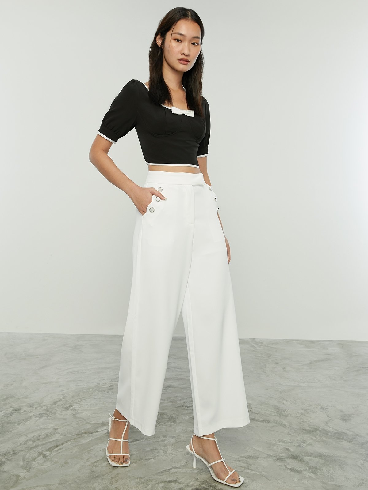 White wide online leg cropped pants