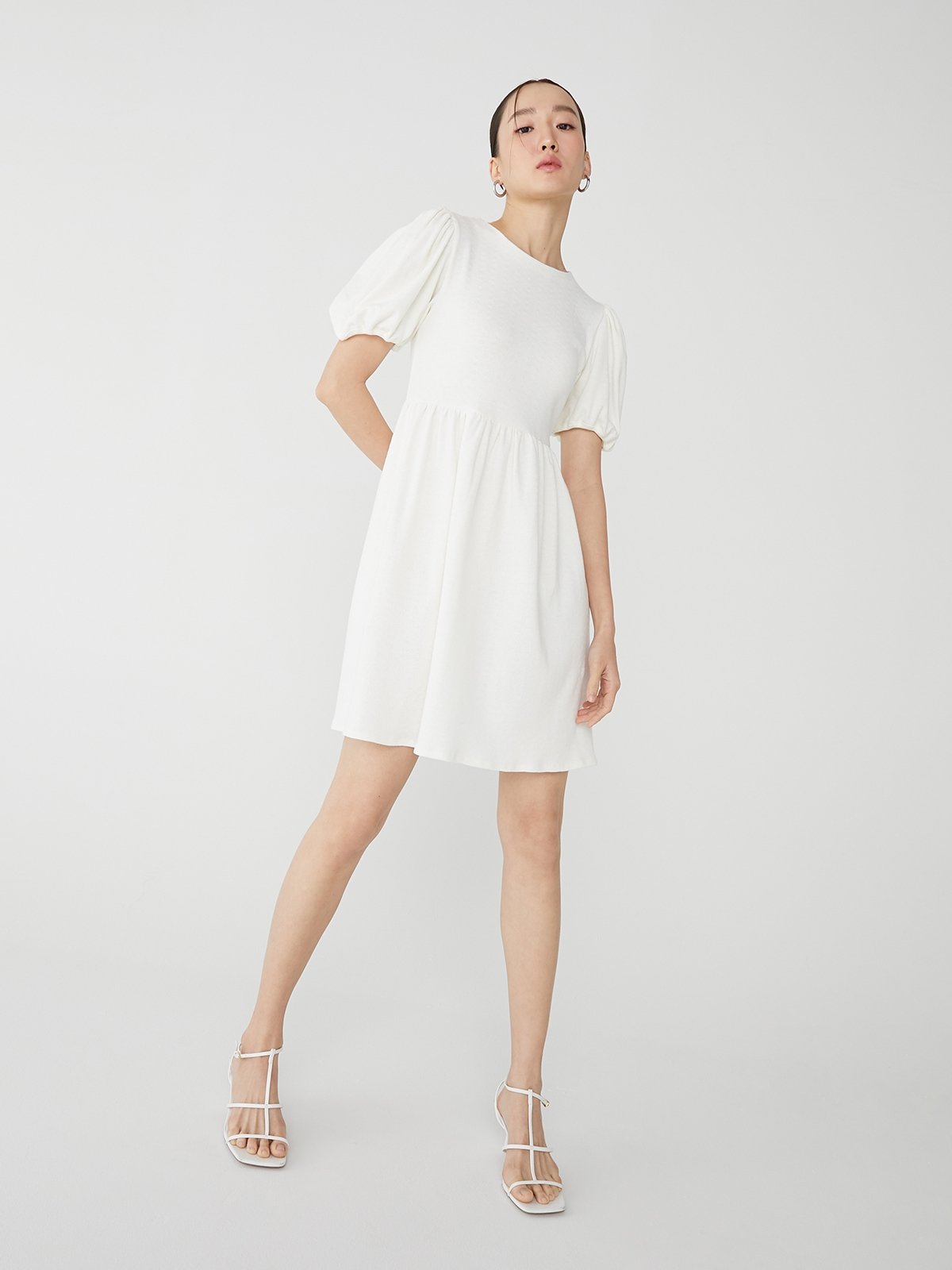 White puff long sleeve dress sale