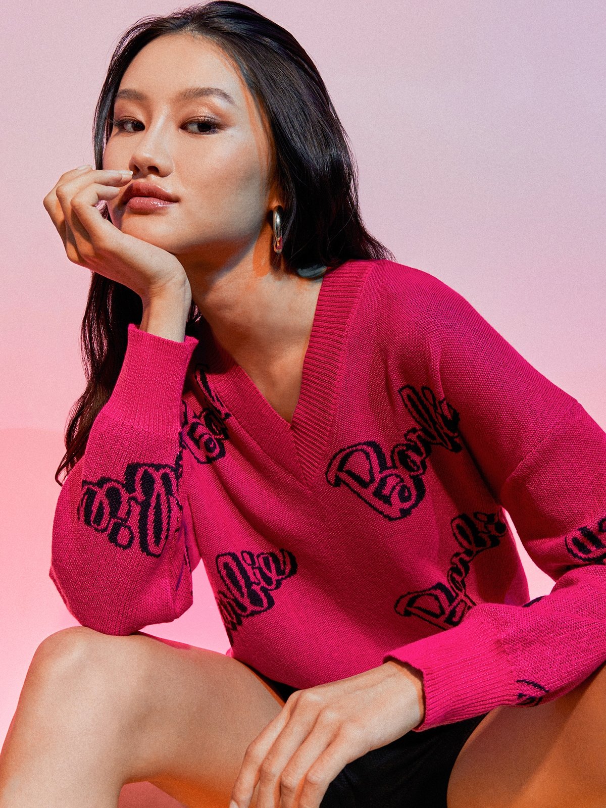 barbie-x-pomelo-sustainable-logo-print-sweaters-fuschia-pomelo-fashion