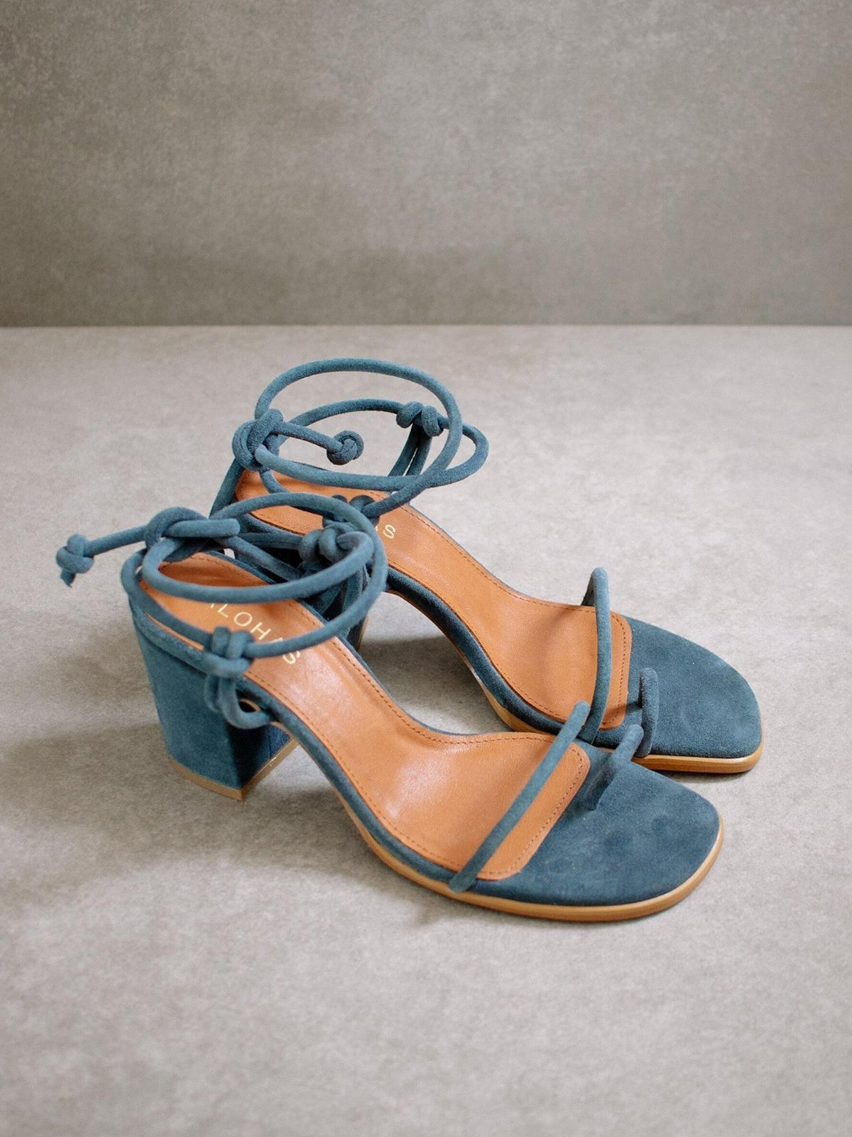 Slate grey heels 2025