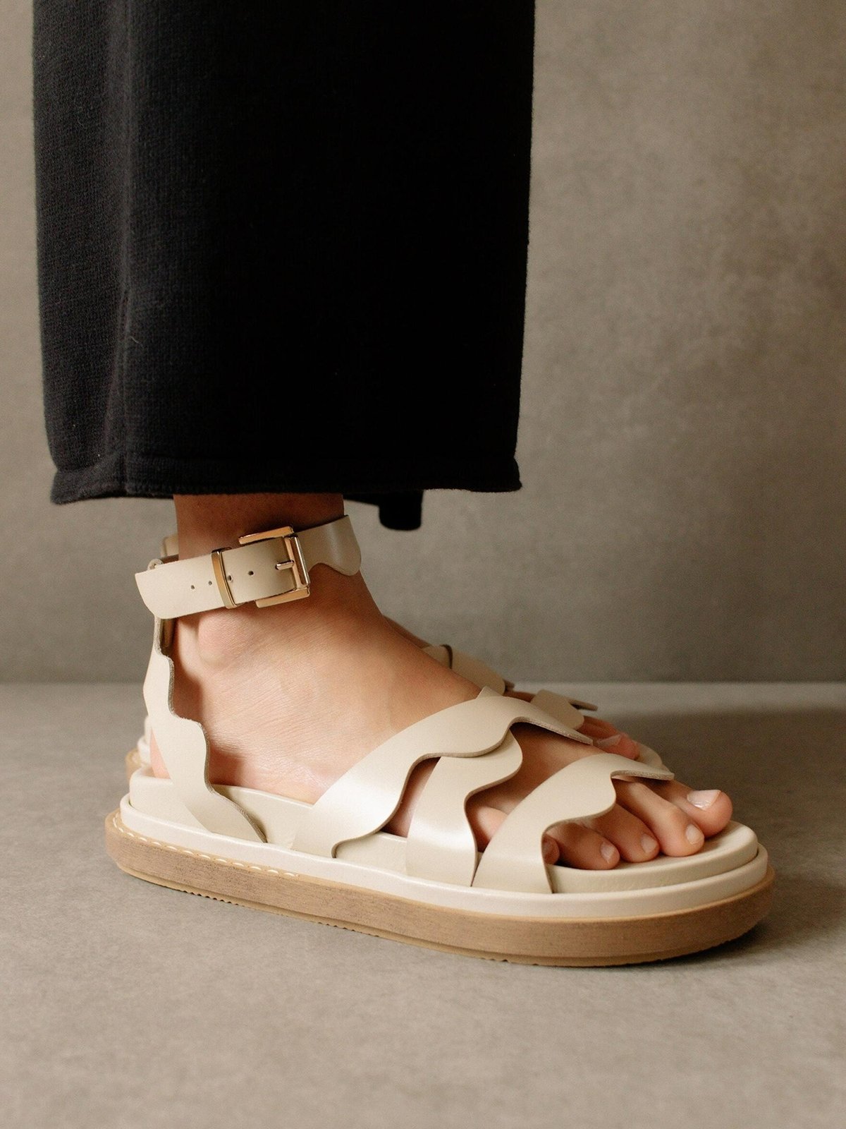Wavy Sandals Ivory Pomelo Fashion