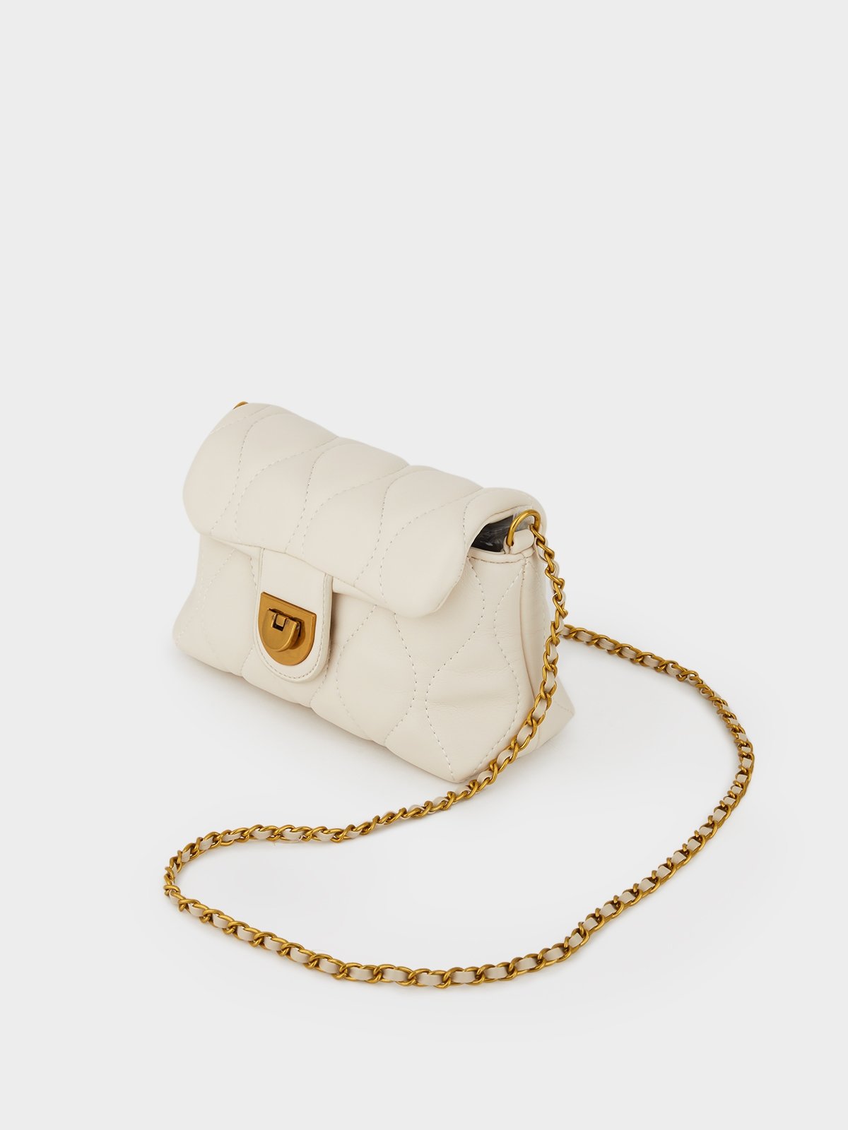White bag with gold chain hotsell