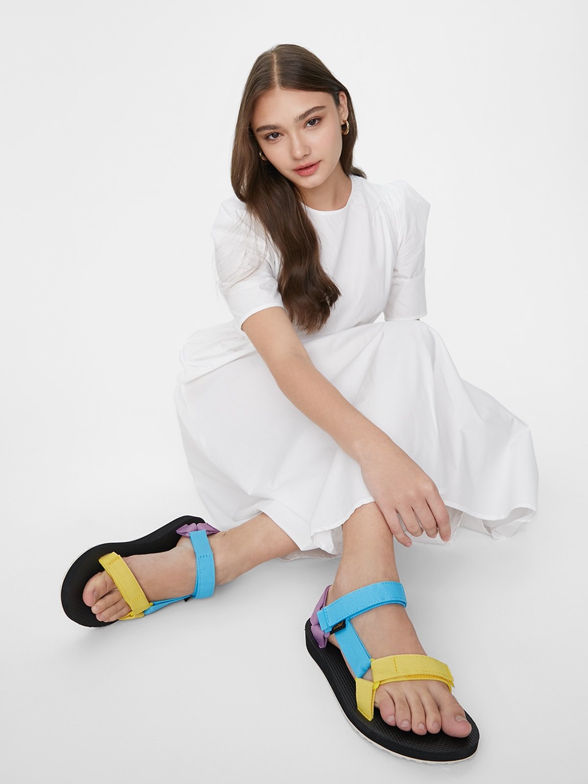 Teva womens 2025 sandals near me