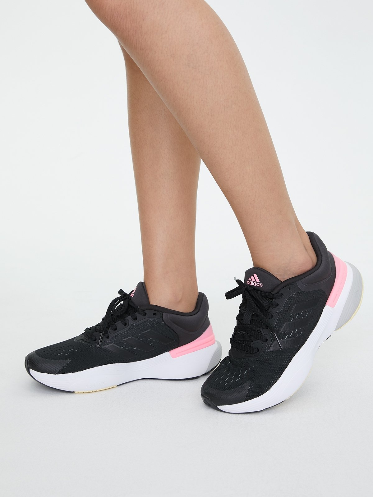 Response Super 3.0 Shoes - Core Black/Core Black/Beam Pink - Pomelo Fashion