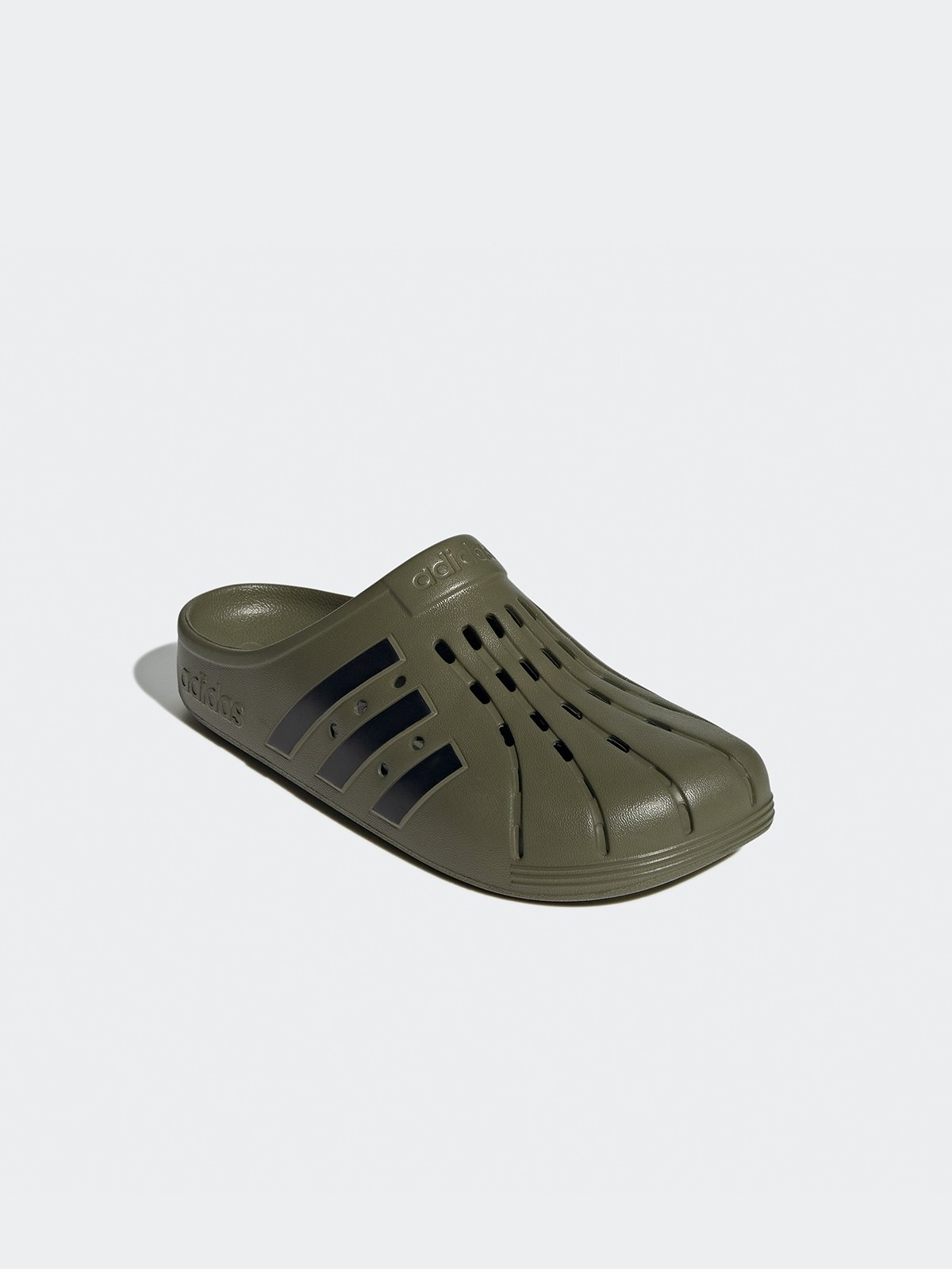 Olive green hot sale adidas fashion