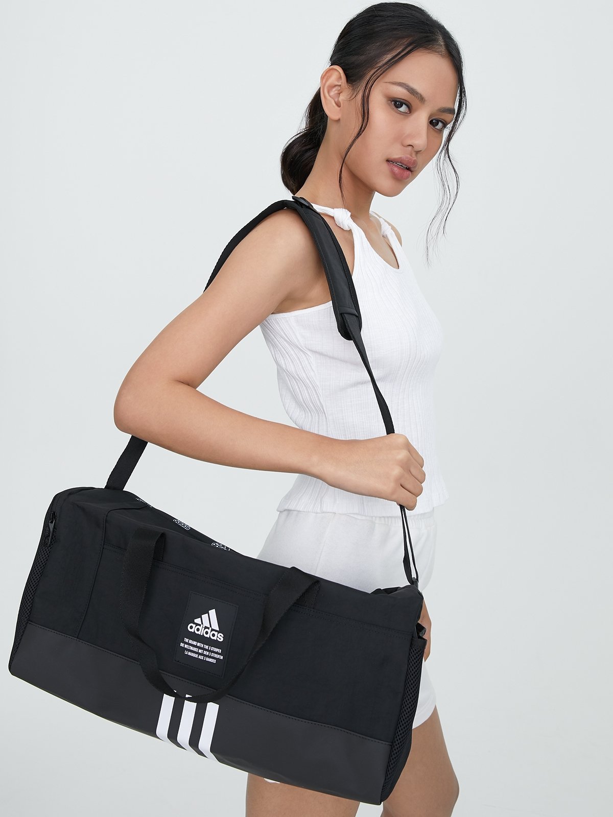 Essentials Linear Medium black sport bag for men and women - ADIDAS  PERFORMANCE - Pavidas