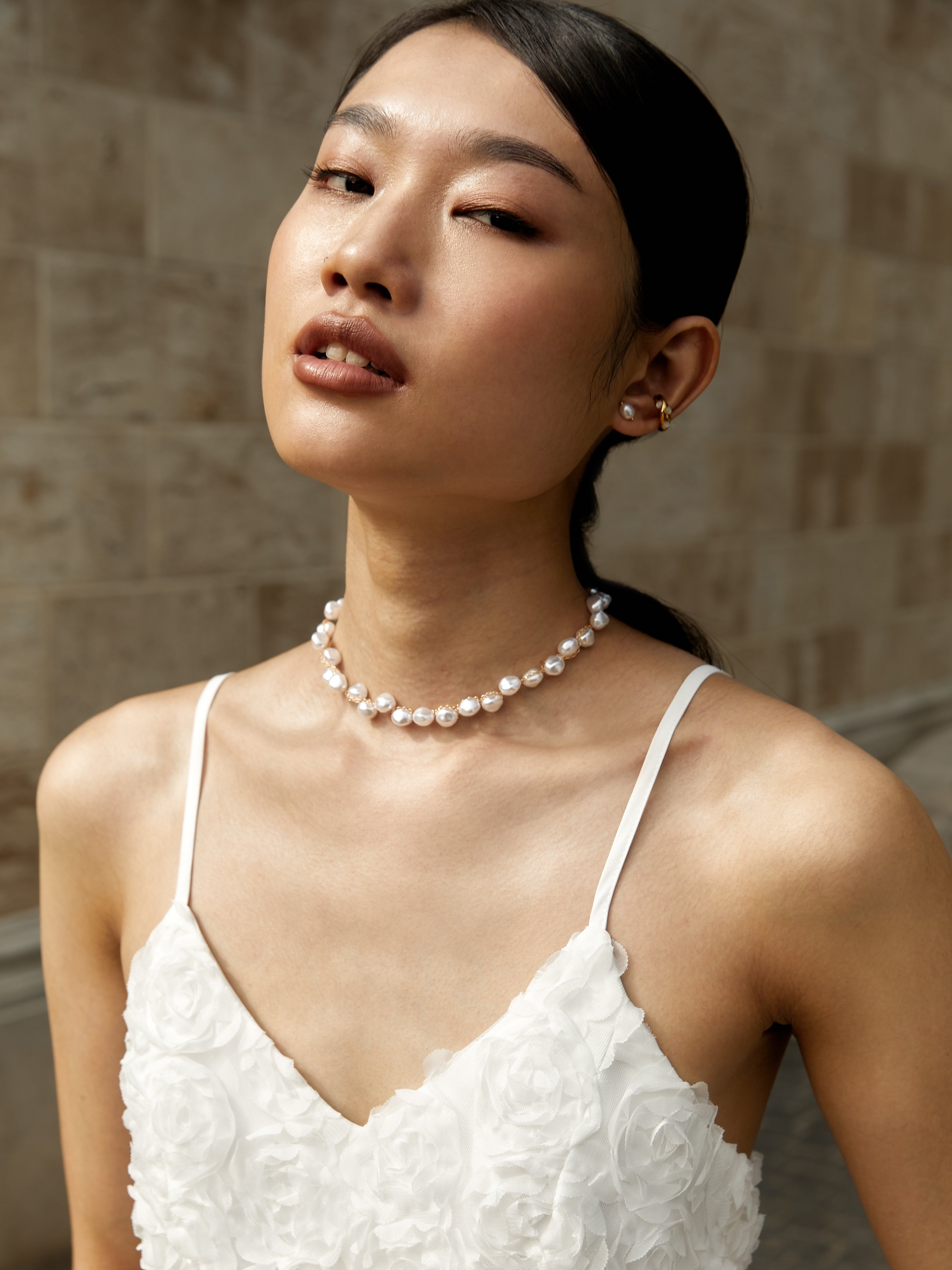 White hotsell fashion necklace