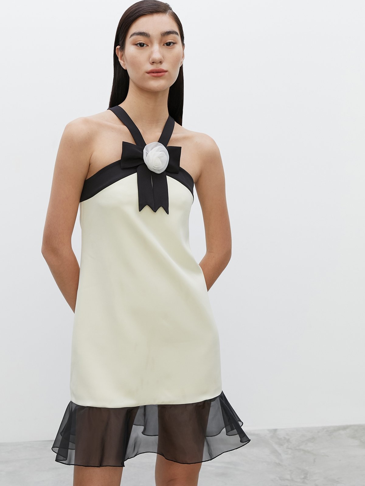 VICKTEERUT x Pomelo Sustainable Halter Neck Frilled Dress Cream