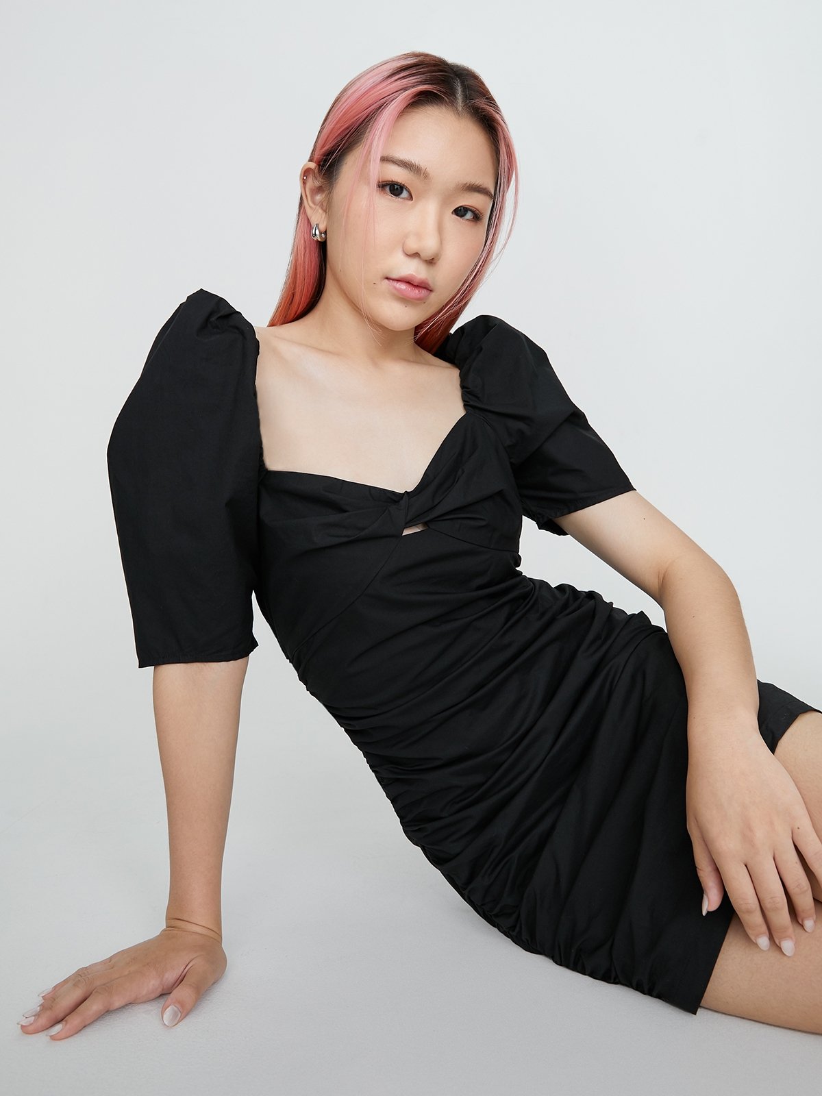 Heart online shaped neckline