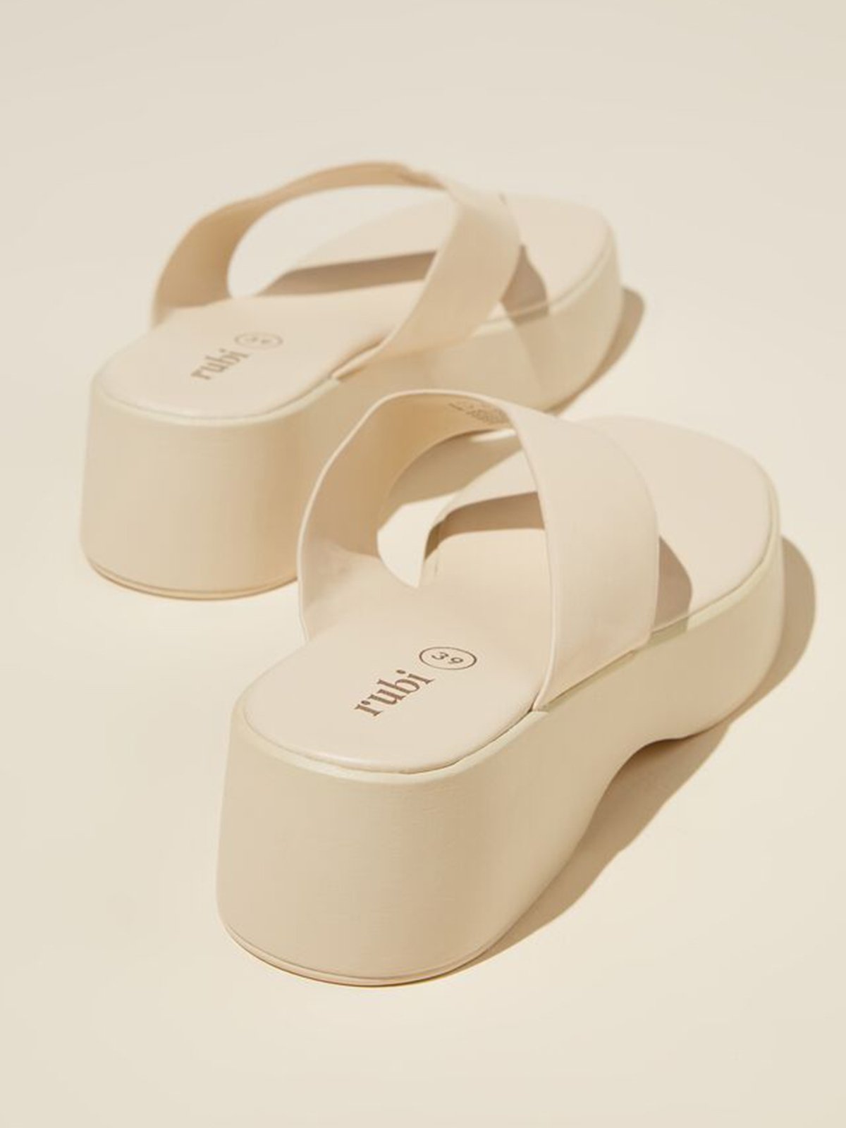 Rubi on sale flip flops