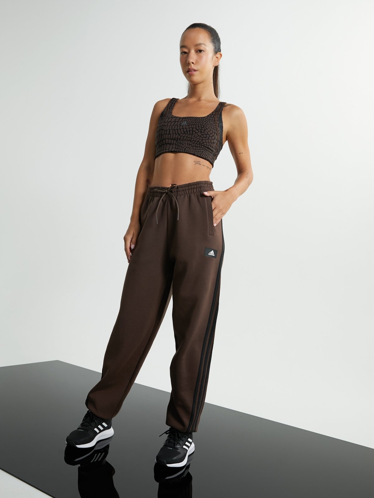 Brown tracksuit bottoms outlet