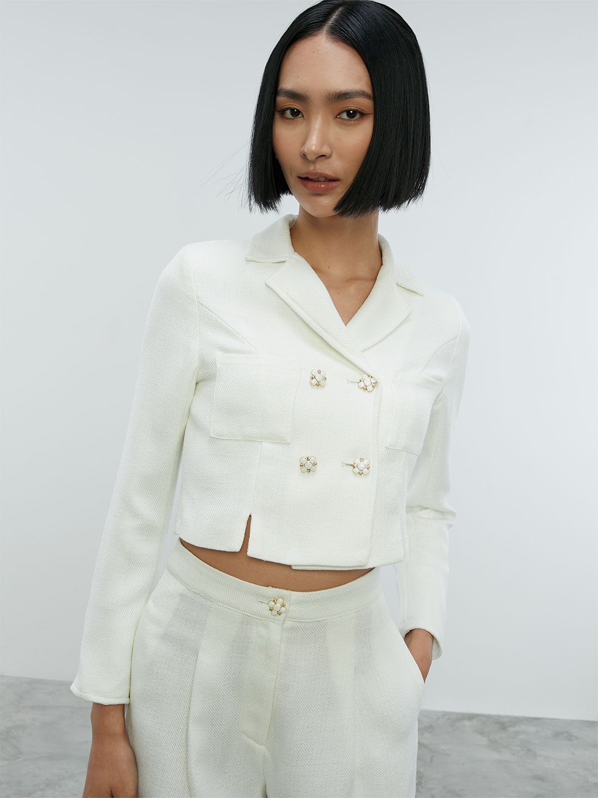 White top cropped blazer