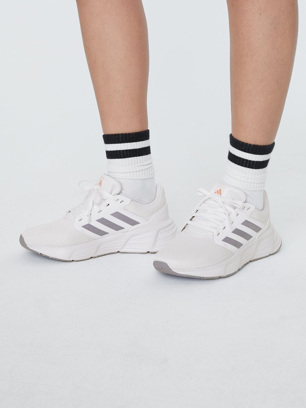 Galaxy 6 Shoes Cloud White Silver Violet Core Black Pomelo